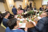 Руководители ведущих фармацевтических предприятий Украины встретились с премьер-министром Владимиром Гройсманом