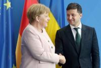 Зеленский и Меркель провели телефонный разговор