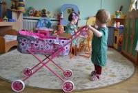 Без игрушек, ковров и полотенец: в Минздраве предложили условия работы детсадов
