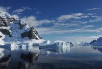 Вчені виявили приховане озеро талої води під льодом в Антаркиді