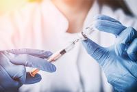 На вакцинацию от коронавируса в Украине выделили почти 4 млрд грн